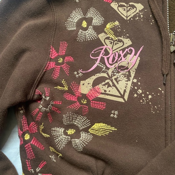 ⚡️SOLD⚡️ VINTAGE Roxy Embroidered Hoodie - Picture 2 of 5